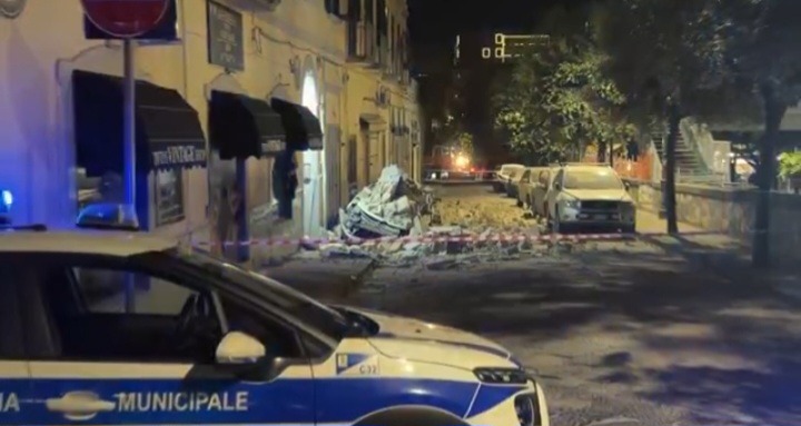 Fuerte terremoto en el Sur de Italia dejó 26 heridos.