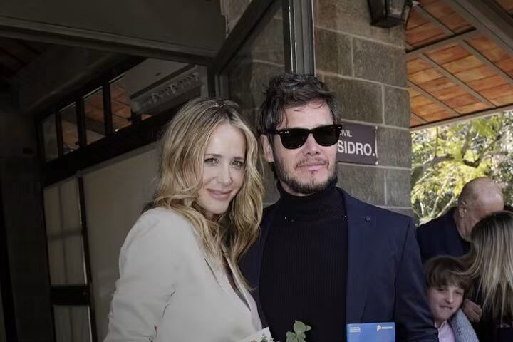 Julieta Prandi y Emanuel Ortega se casaron por civil.