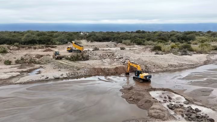 Aguas de Catamarca refuerza la prevención ante posibles lluvias intensas por El Niño. 2 FB IMG 1789772537978