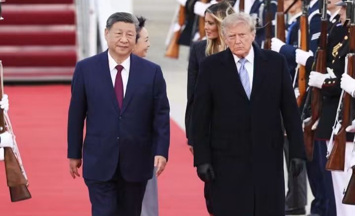 Xi Jinping llegó a EE.UU. y fue recibido por Trump.