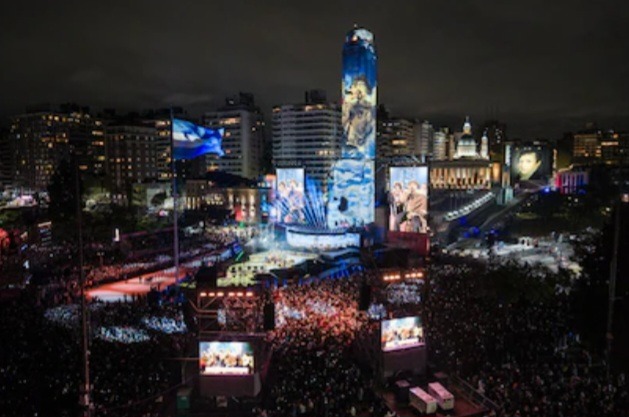 Santa Fe abrió los Juegos Suramericanos con una fiesta multitudinaria en Rosario.
