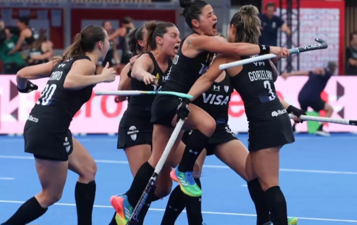 Goleada de Las Leonas en Santa Fe: Argentina venció 14-0 a Paraguay.