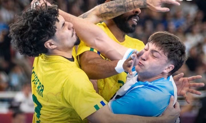 Los Gladiadores vencieron a Brasil y siguen invictos.
