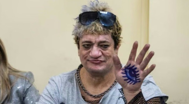 Pity Álvarez intentó salir del Tornú y suspendieron el juicio.