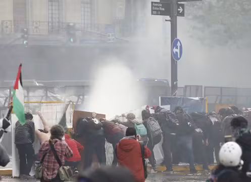 La Marcha Universitaria terminó con incidentes y seis heridos.