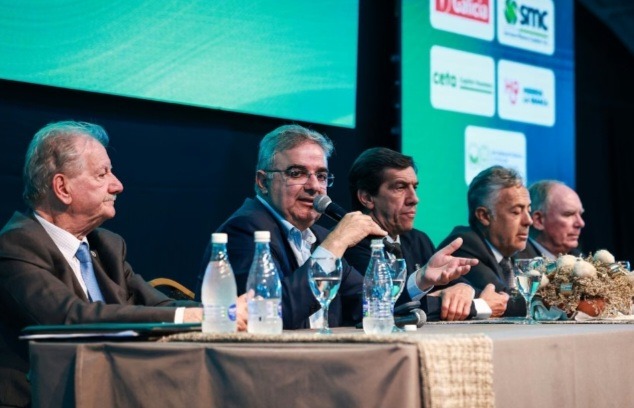 Jalil participó del seminario internacional del litio.