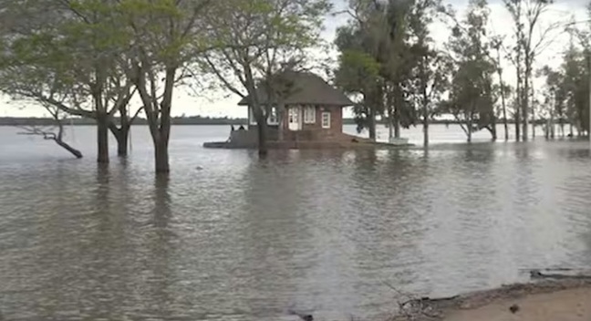Inundaciones en el Litoral: más de 400 afectados y nuevas evacuaciones.