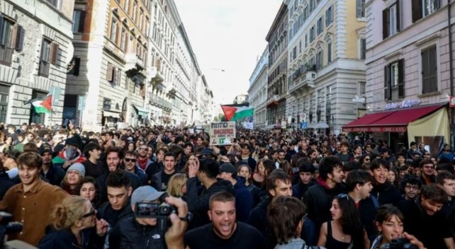 Italia: protestas contra Meloni terminaron con una fuerte represión policial.